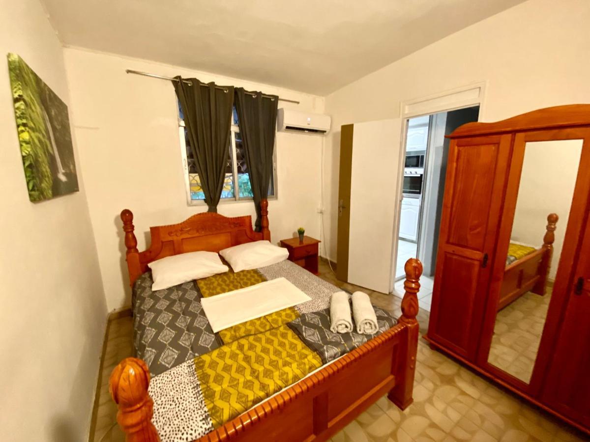 Maison Creole Authentique Le Gosier  Luaran gambar